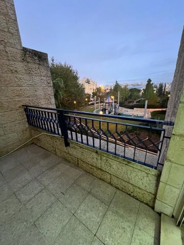 מיס לנדאו 9