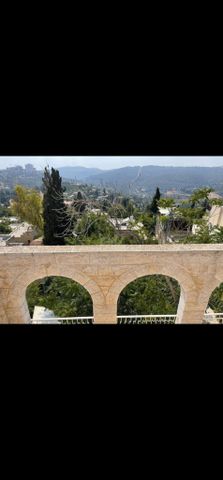 דירת גן להשכרה בירושלים — 2