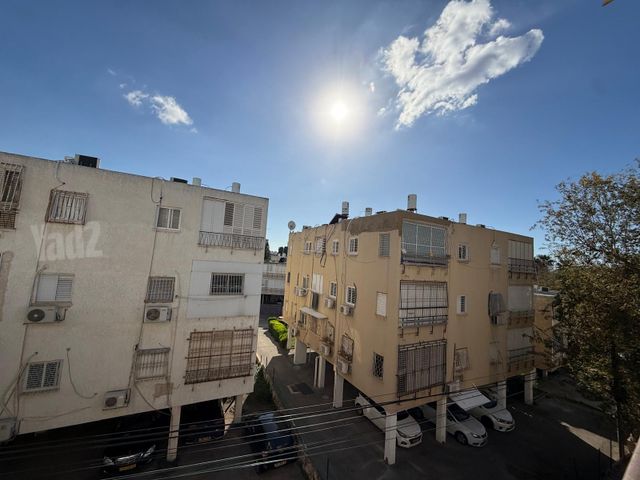 Holon, Israel 8