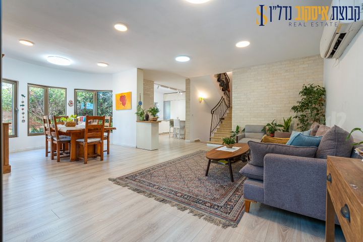 הצוקים 