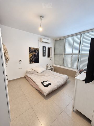Holon, Israel 7