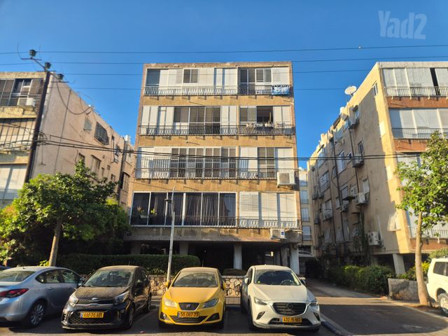 Holon, Israel 9
