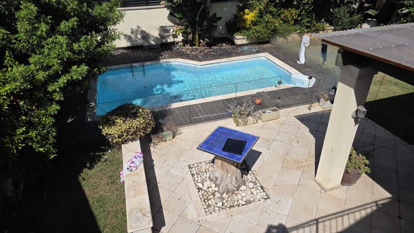הקוממיות 