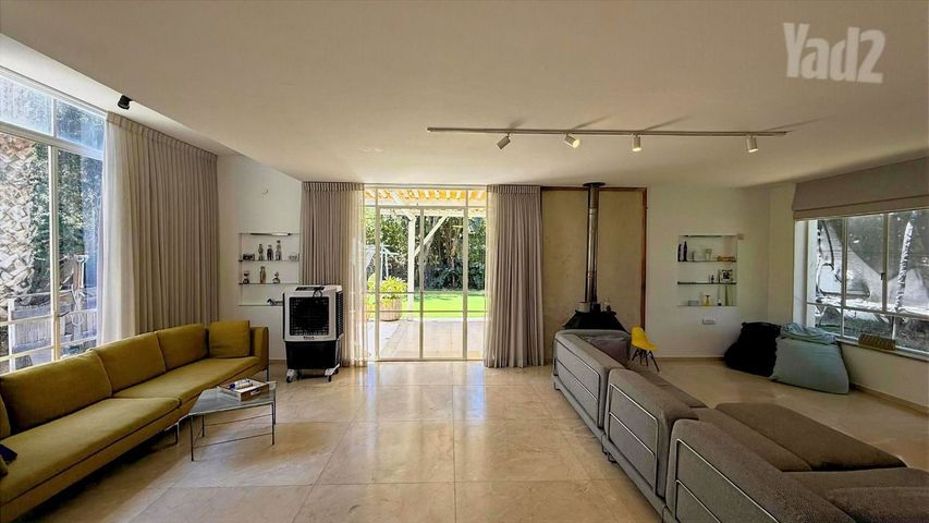 Herzliya, Israel 4