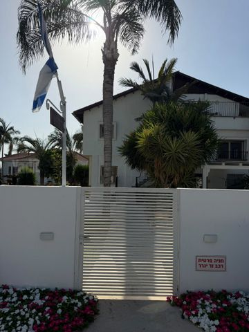 דירה, אמונים, אמונים