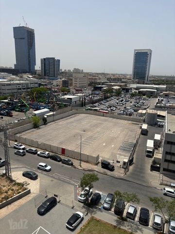 מגרשים, מב"ת מערב, אזור תעשייה חדש, ראשון לציון