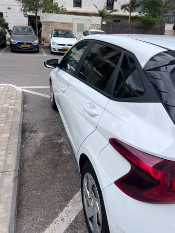 מודעת רכב יונדאי i20