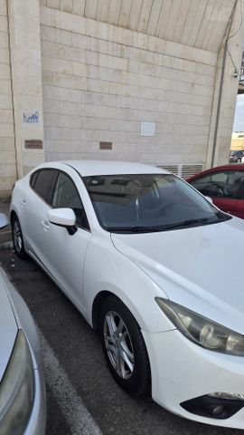 מודעת רכב מאזדה 3