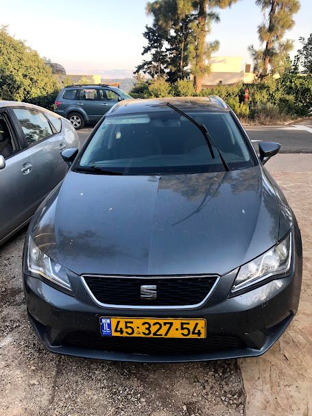 מודעת רכב סיאט לאון