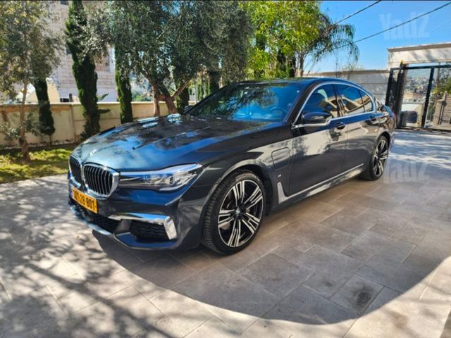 מודעת רכב ב מ וו סדרה 7