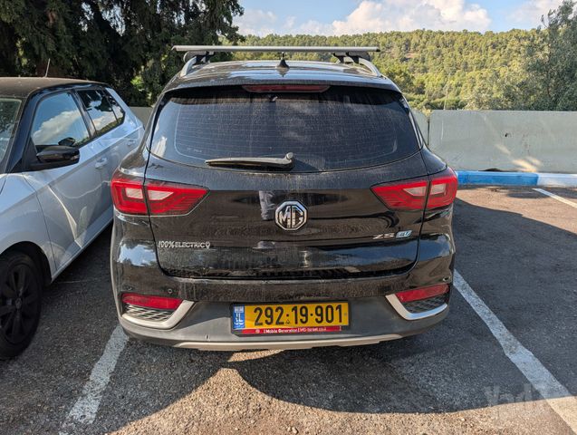 מודעת רכב אם ג'י ZS
