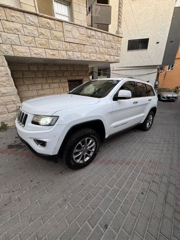 מודעת רכב ג'יפ גרנד צ'ירוקי