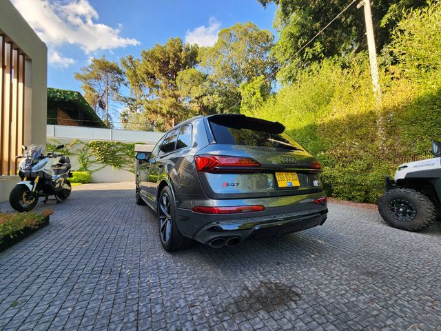 מודעת רכב אאודי SQ7