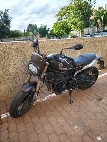 מודעת רכב בנלי LEONCINO 800 TRAIL