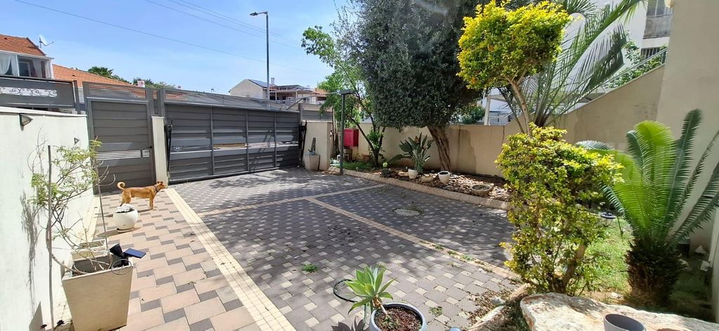 כנפי נשרים 9