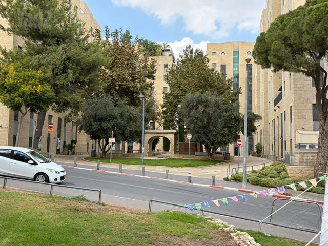 פרופ' יעקב פולוצקי 27