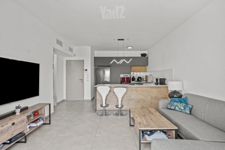 Holon, Israel 8