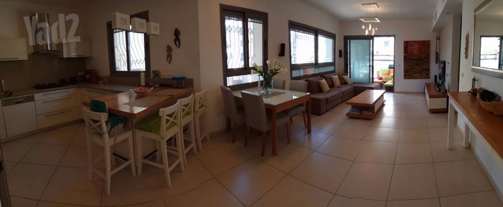 Petah Tikva, Israel 4