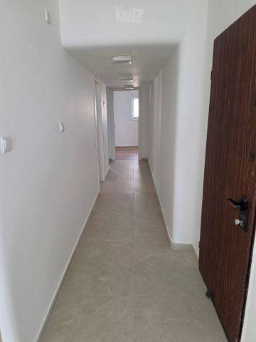 Holon, Israel 3