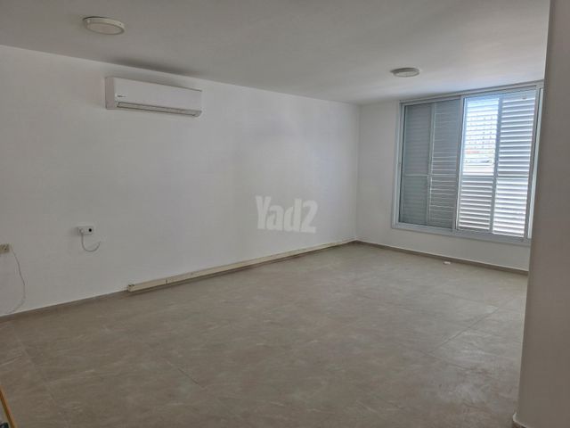 השר משה שפירא 27