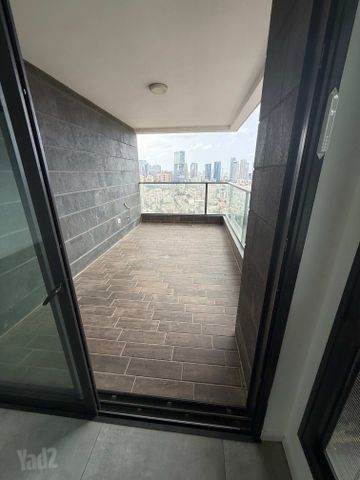 Ramat Gan, Israel 14