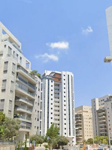 סמיר משה נקאש 