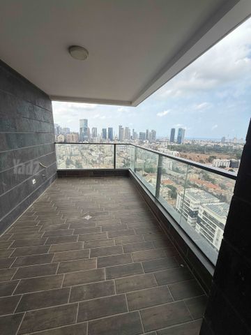 Ramat Gan, Israel 13