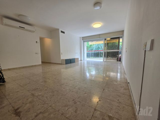 Tel Aviv-Yafo, Israel 9