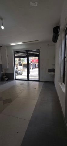 חנויות/ שטח מסחרי
