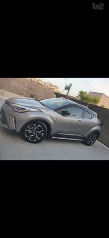 מודעת רכב טויוטה C-HR