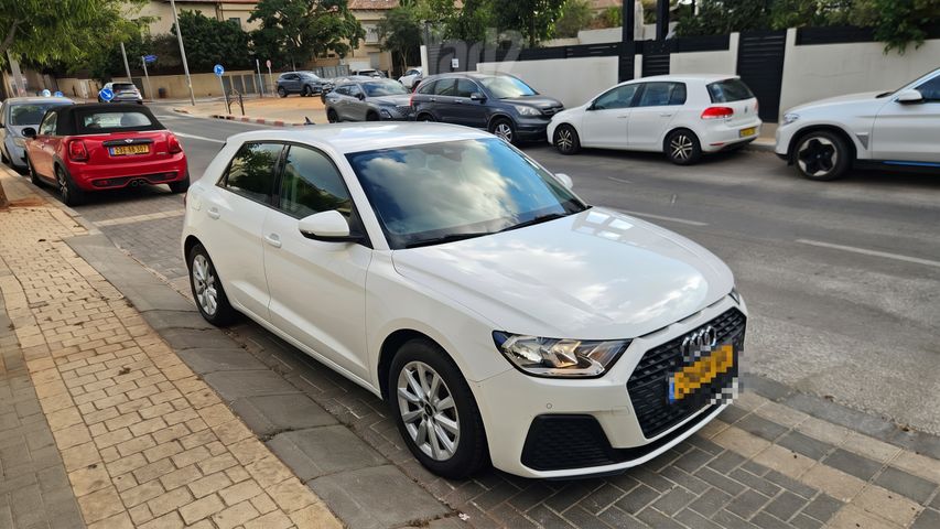 מודעת רכב אאודי A1