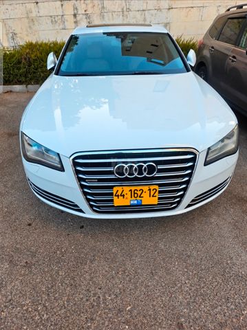 מודעת רכב אאודי A8