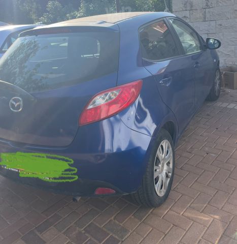 מודעת רכב מאזדה 2