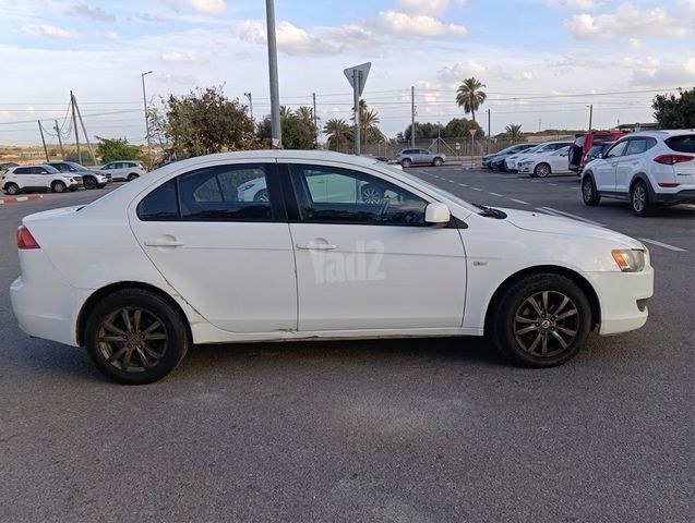 מודעת רכב מיצובישי לנסר