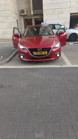 מודעת רכב מאזדה 3