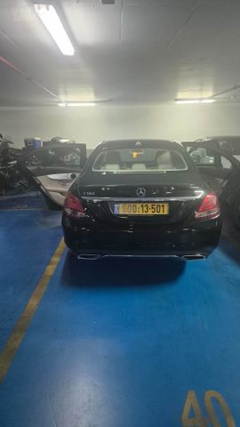מודעת רכב מרצדס-בנץ C-class