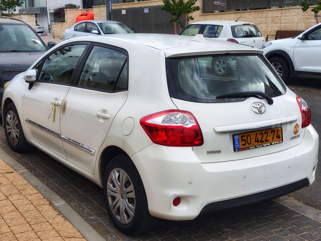 מודעת רכב טויוטה אוריס