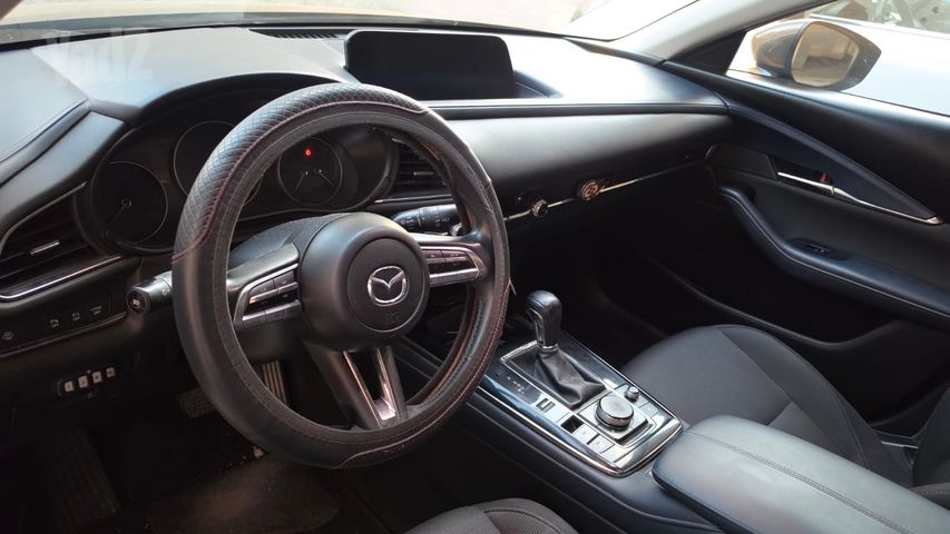 מודעת רכב מאזדה CX-30