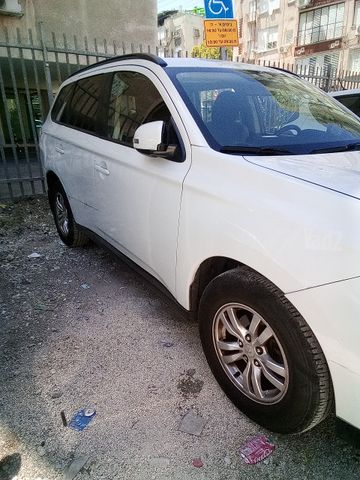 מודעת רכב מיצובישי אאוטלנדר