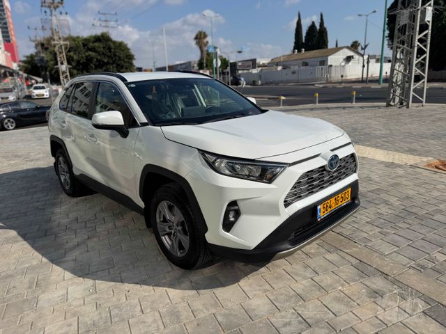 מודעת רכב טויוטה RAV4