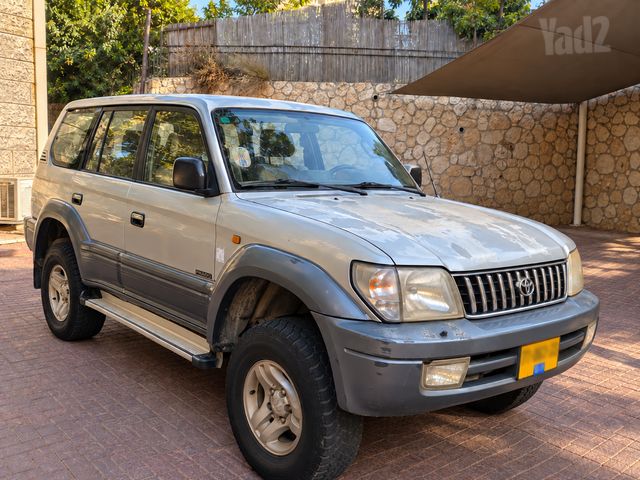 לנד קרוזר Luxury אוט׳ דיזל 8 מק 5 דל 3.0 (125 כ״ס)