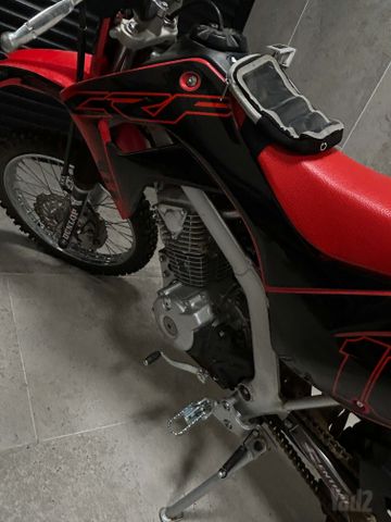 מודעת רכב הונדה CRF