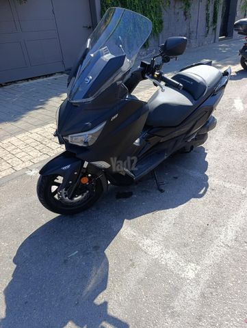 מודעת רכב סאן יאנג ג'וי-מקס Z-250
