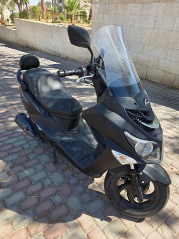 מודעת רכב סאן יאנג ג'וי רייד 200