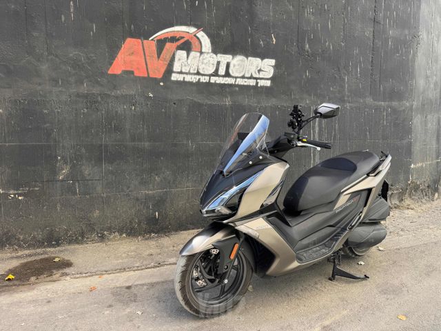 מודעת רכב קימקו דאון-טאון 350