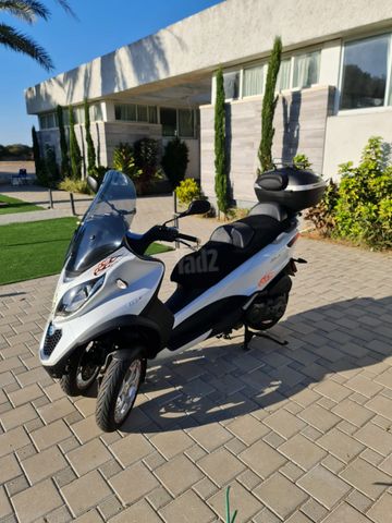 מודעת רכב פיאג'ו MP3 500