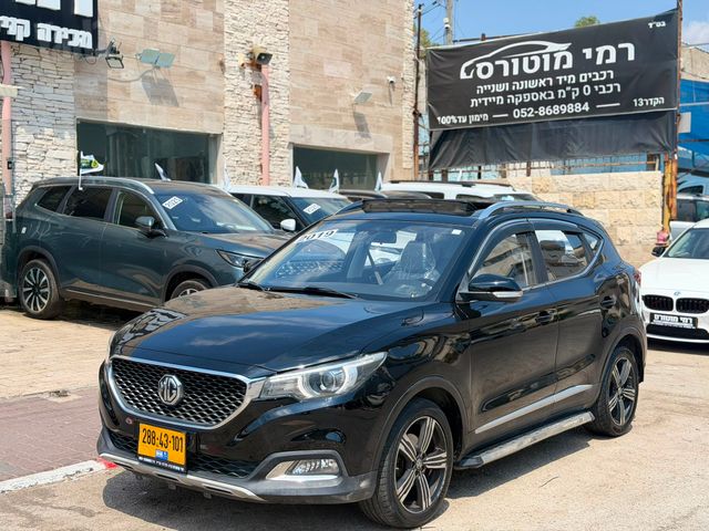 מודעת רכב אם ג'י ZS