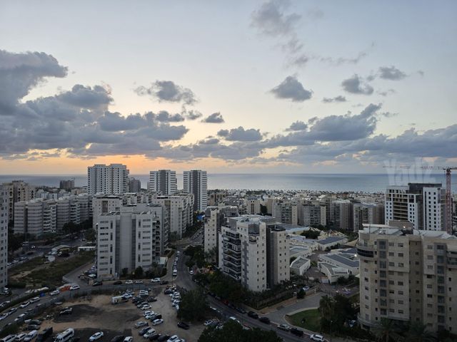 שדרות הציונות 77