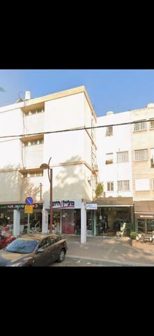 Holon, Israel 3
