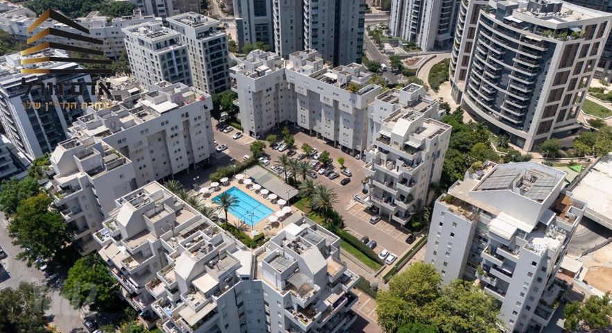 Ramat Gan, Israel 8